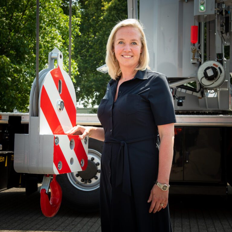 Cindy van Vugt - CHRO - Spierings Mobile Cranes